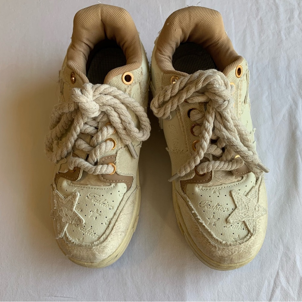 Women’s Cream Star Accent Sneakers with Chunky Rope Laces